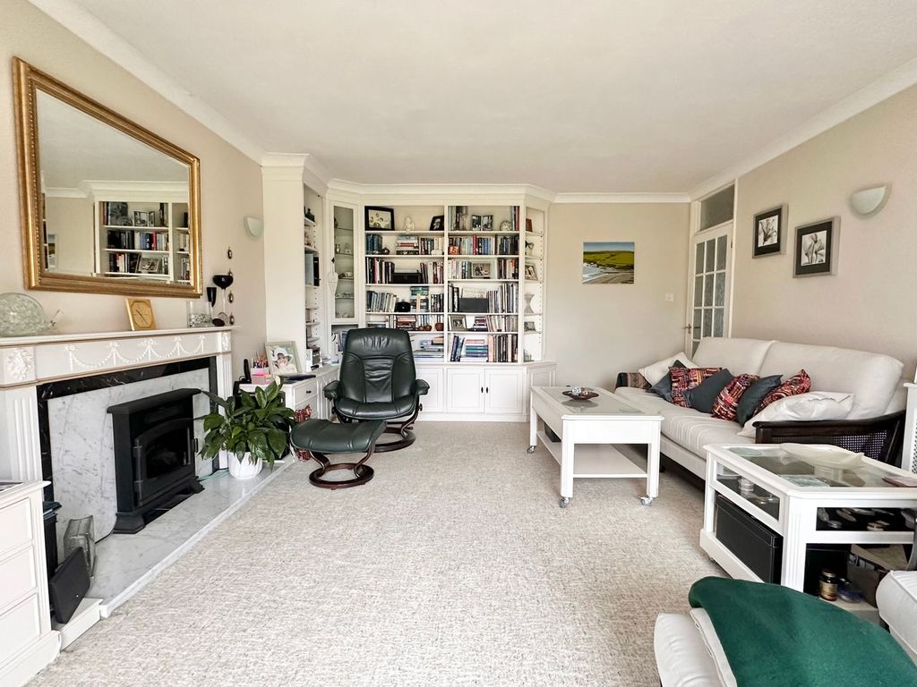 Property photo 3 of 26