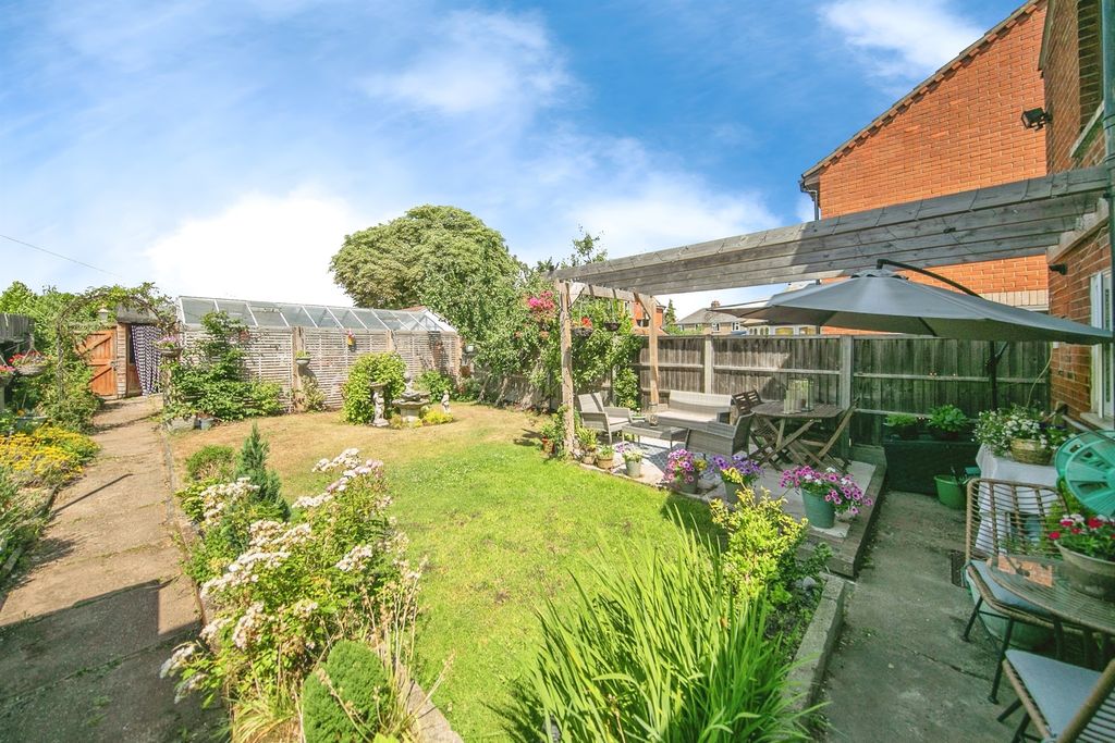 Property photo 2 of 15