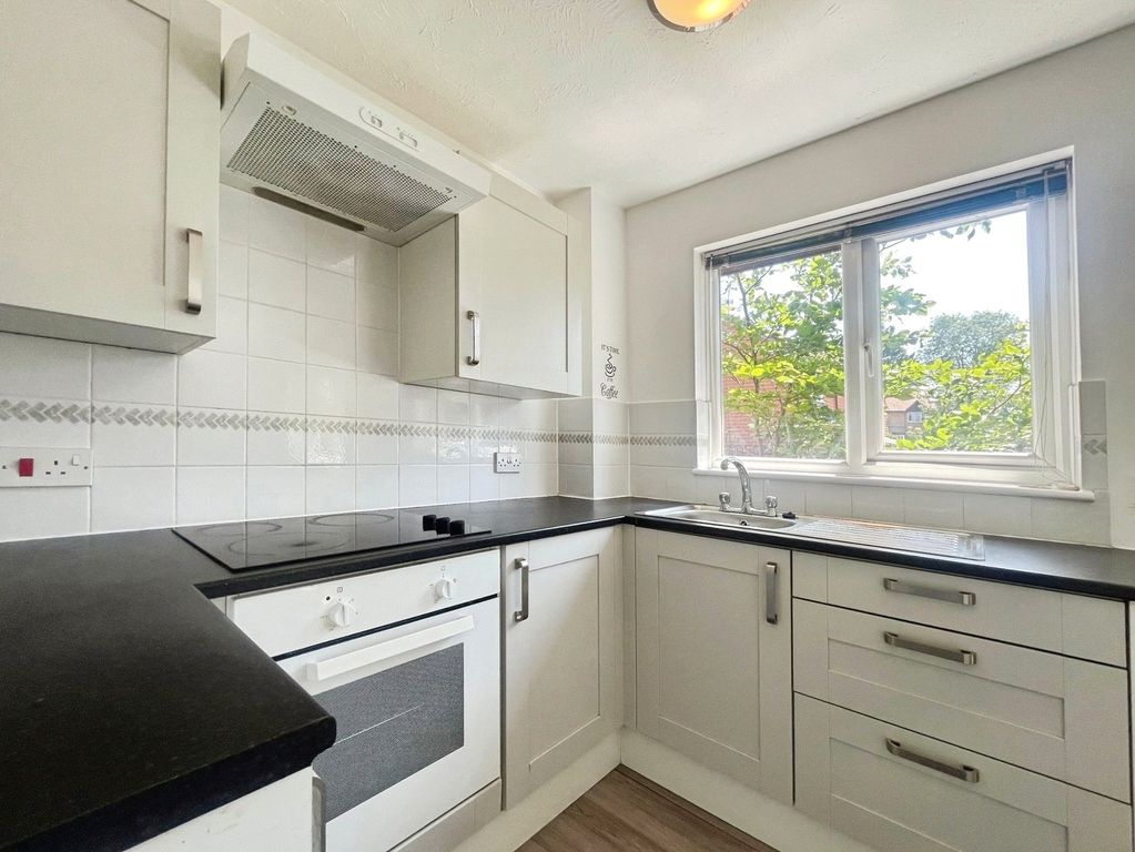 Property photo 2 of 7 Pbox-Img.Jpg