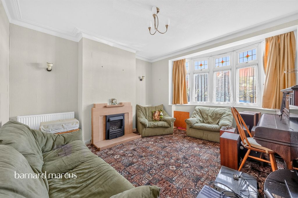 Property photo 3 of 13