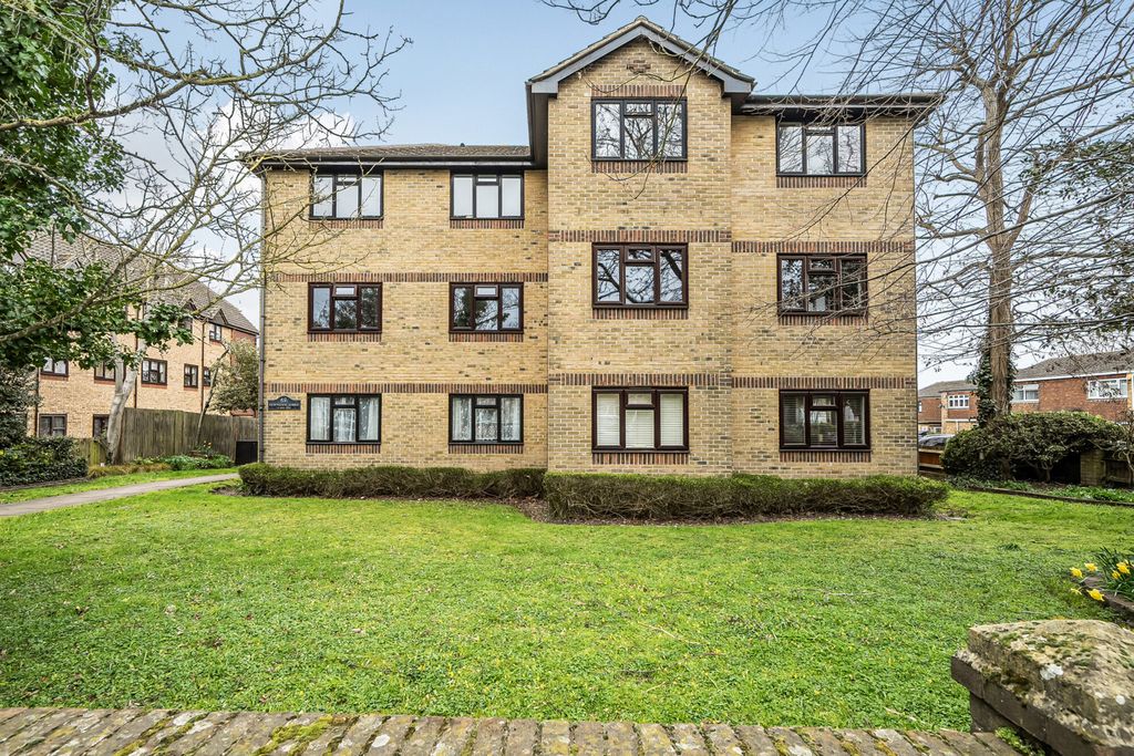 Property photo 1 of 10 1429831-10-69B836...