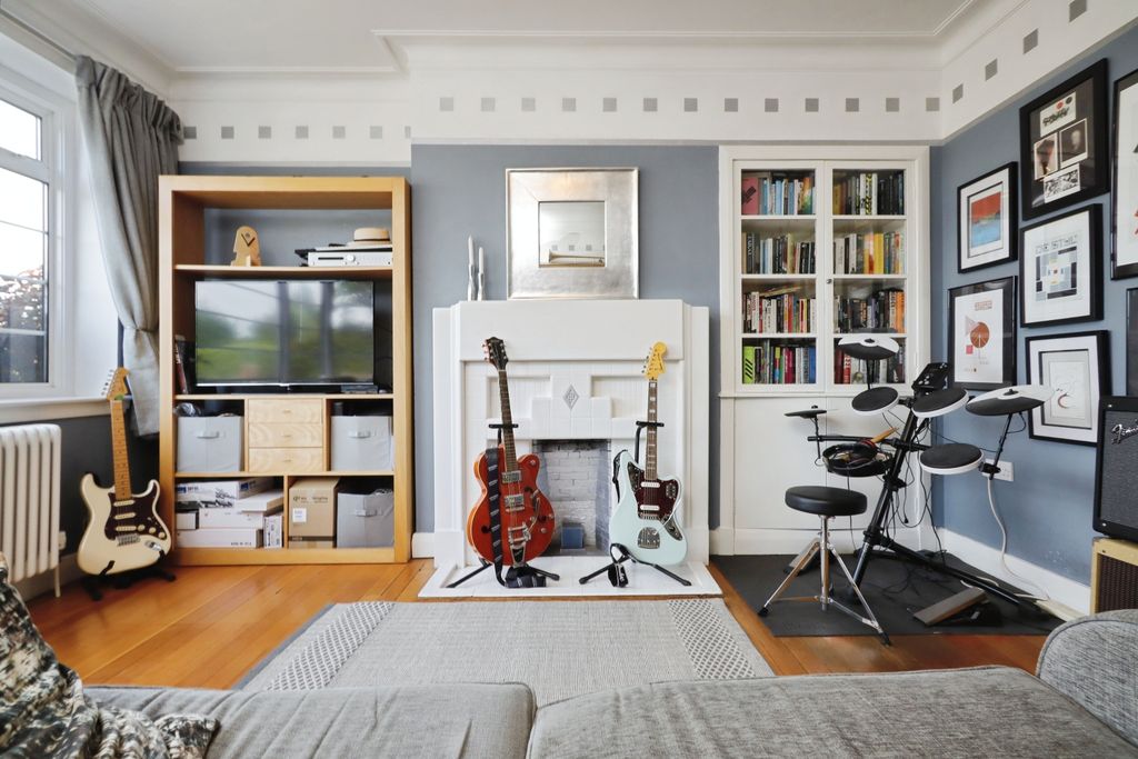 Property photo 2 of 15