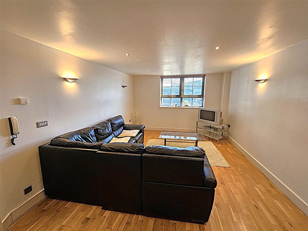 Property photo 2 of 6 Picture No. 01