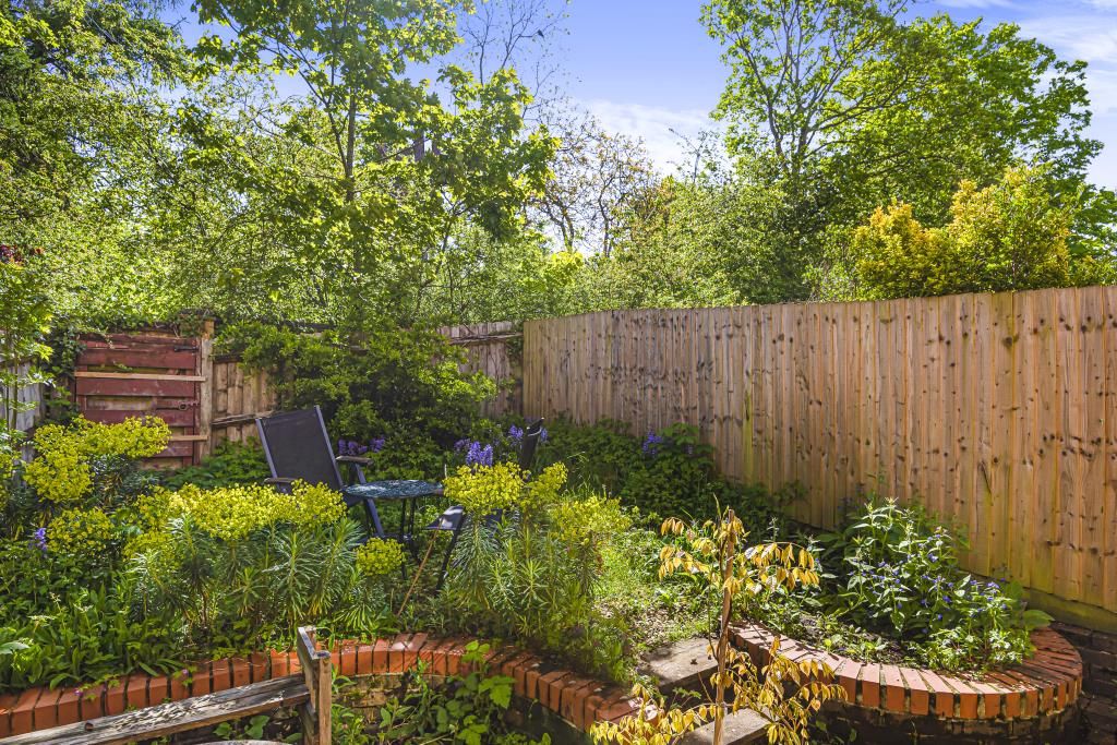 Property photo 2 of 10 Garden