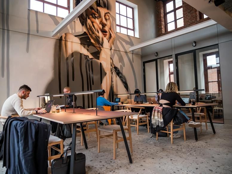 Property photo 2 of 47