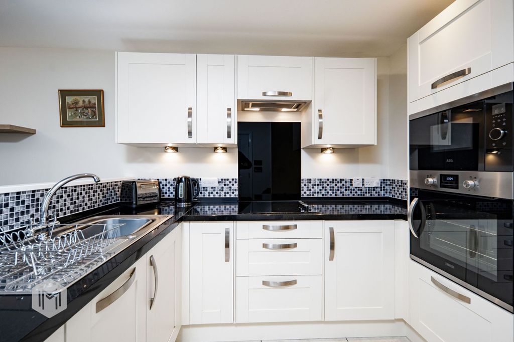 Property photo 2 of 17 Picture No. 07