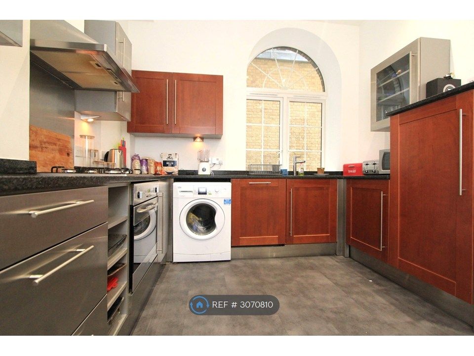 Property photo 3 of 13 Kitchen