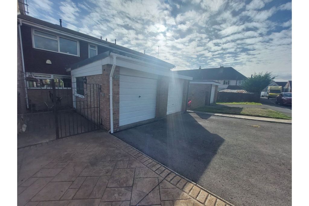 Property photo 1 of 16 Front