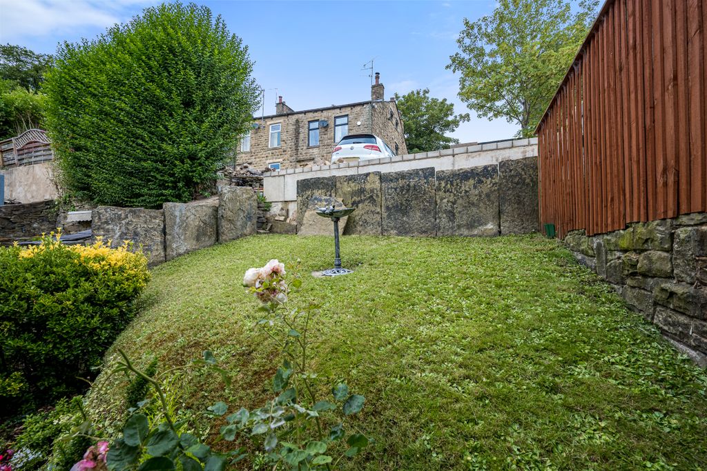 Property photo 3 of 28