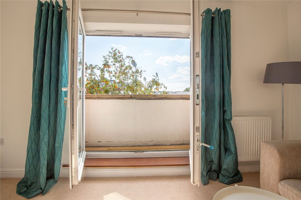 Property photo 2 of 17 Picture No. 06