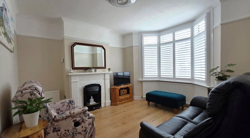 Property photo 2 of 20 Picture No. 25