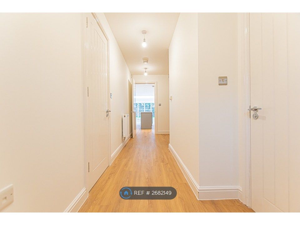 Property photo 3 of 31