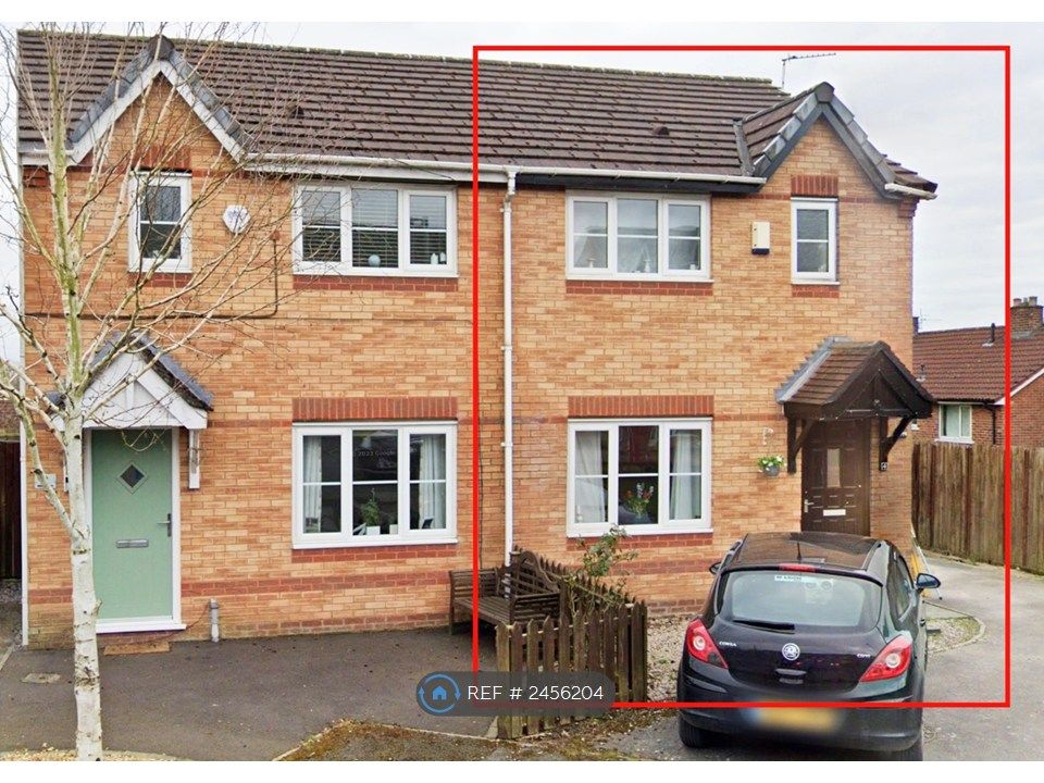 Property photo 1 of 12 House On The Right