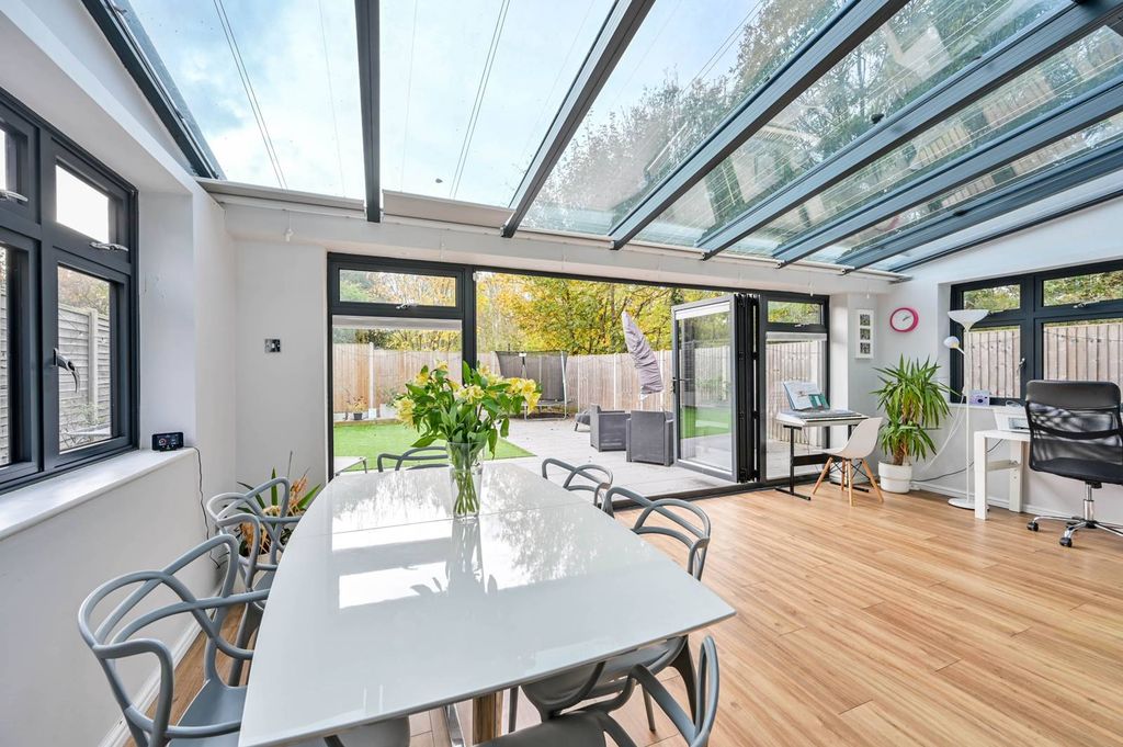 Property photo 1 of 27