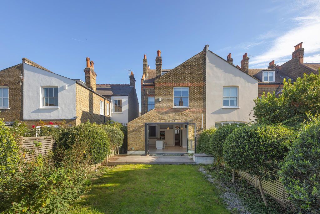 Property photo 1 of 12 Image