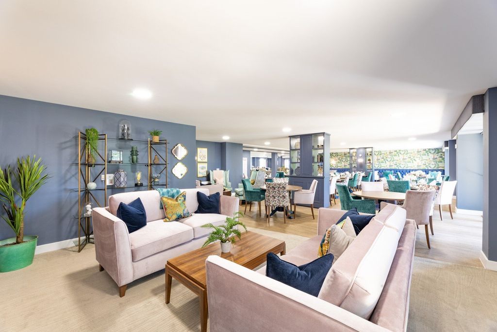 Property photo 1 of 17 Wheatley Place, Shirley - Bistro