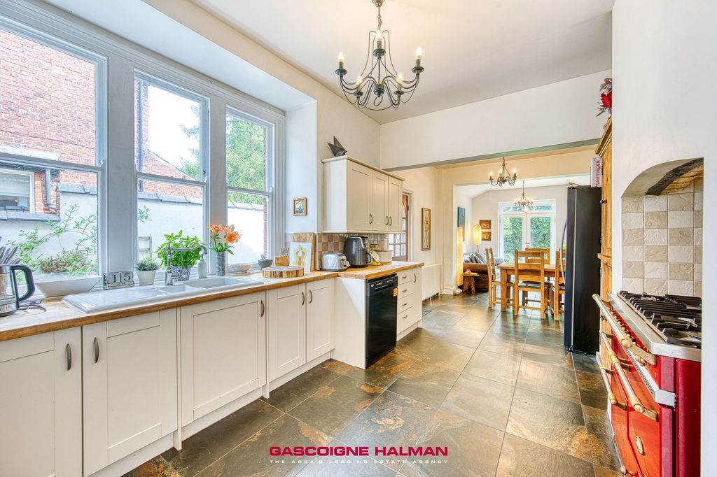 Property photo 3 of 36 Kitchen Diner