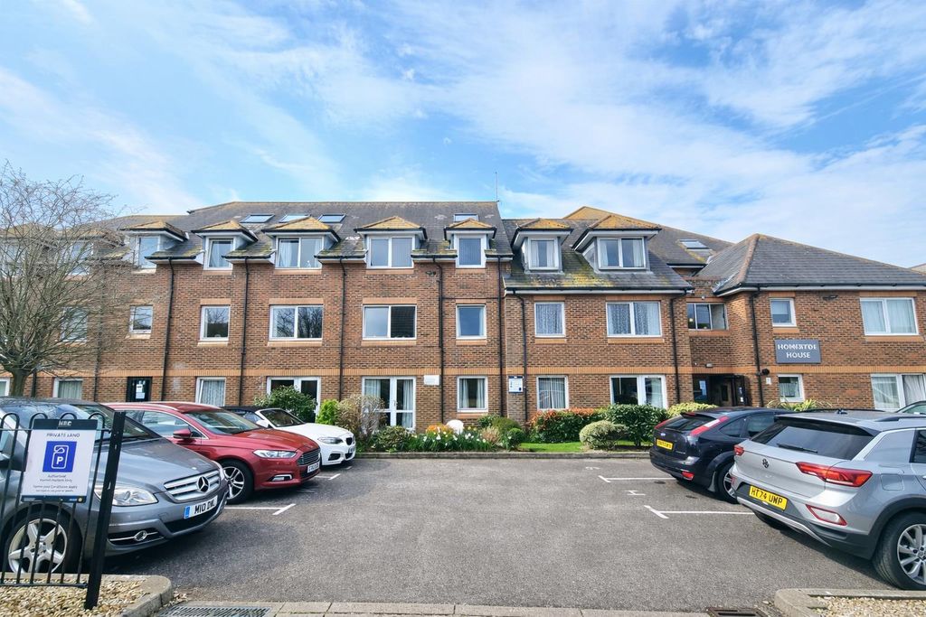 Property photo 1 of 10 Front Of Building.Png