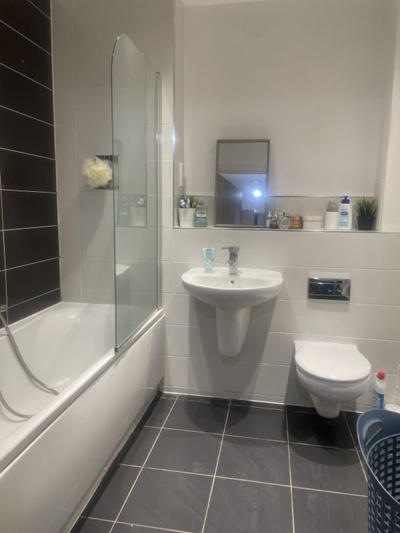 Property photo 3 of 8 Gallery