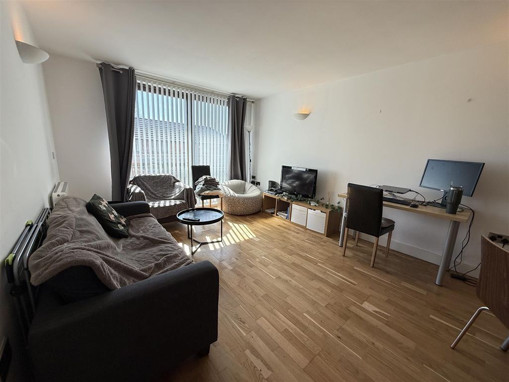 Property photo 3 of 15