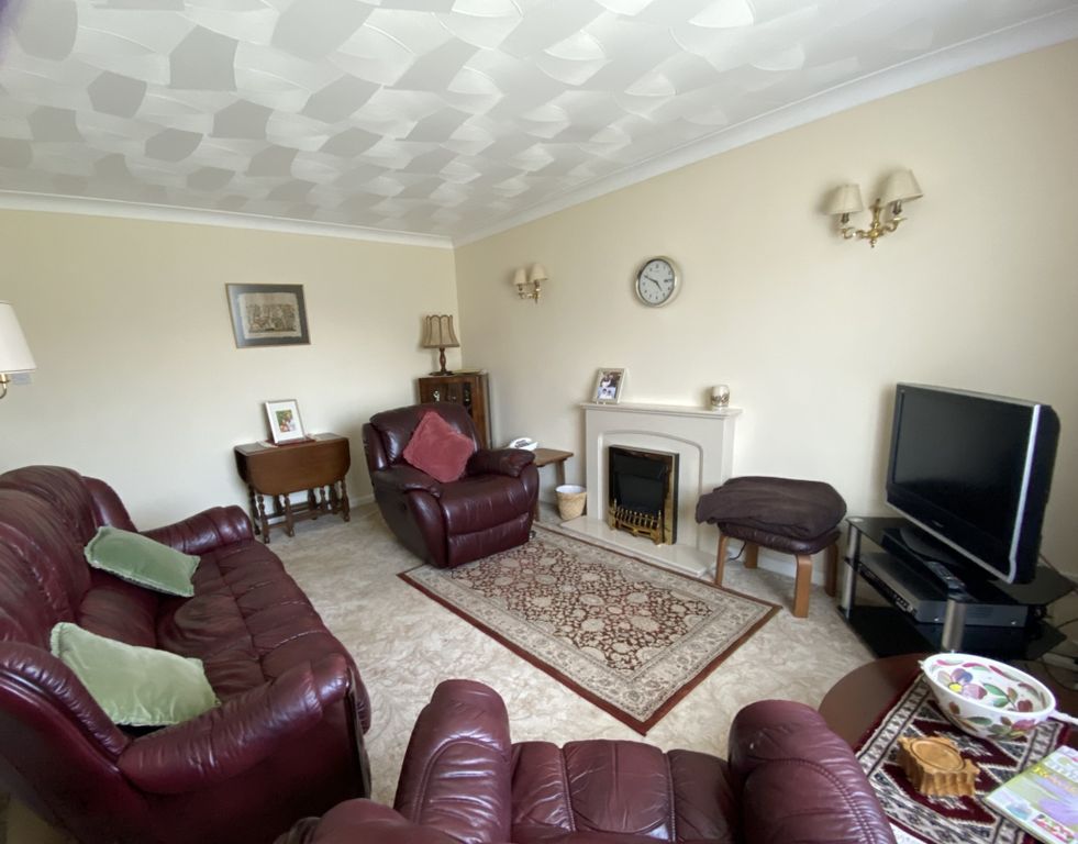 Property photo 2 of 21