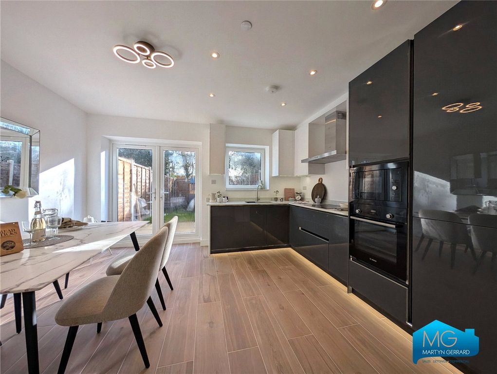 Property photo 2 of 30 Picture No. 27