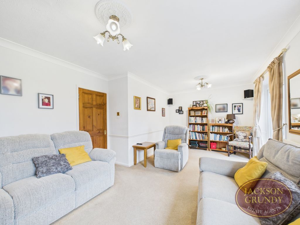 Property photo 3 of 23 Stannard Way