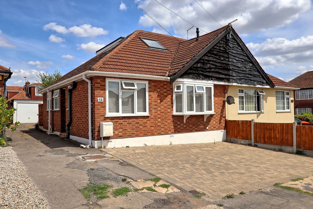 Property photo 1 of 28