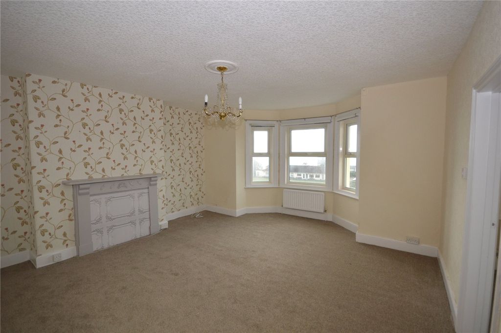 Property photo 2 of 8 Picture No. 07