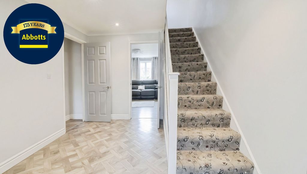 Property photo 2 of 7