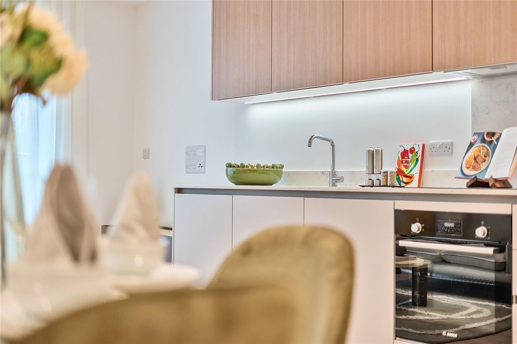 Property photo 1 of 8 Picture No. 14