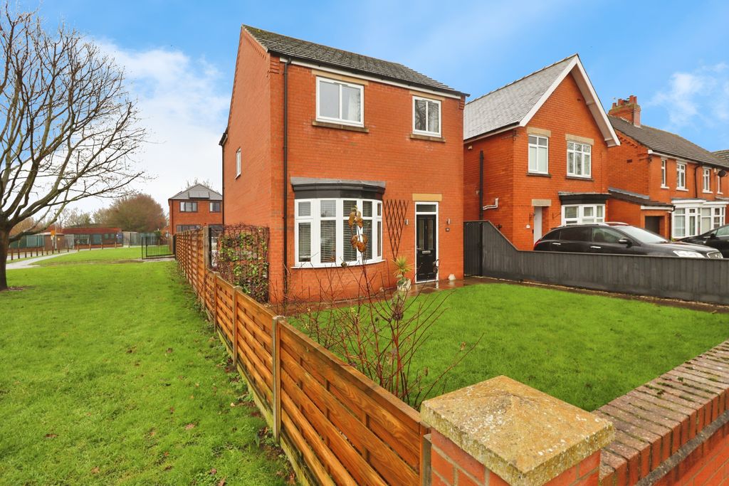 Property photo 1 of 20