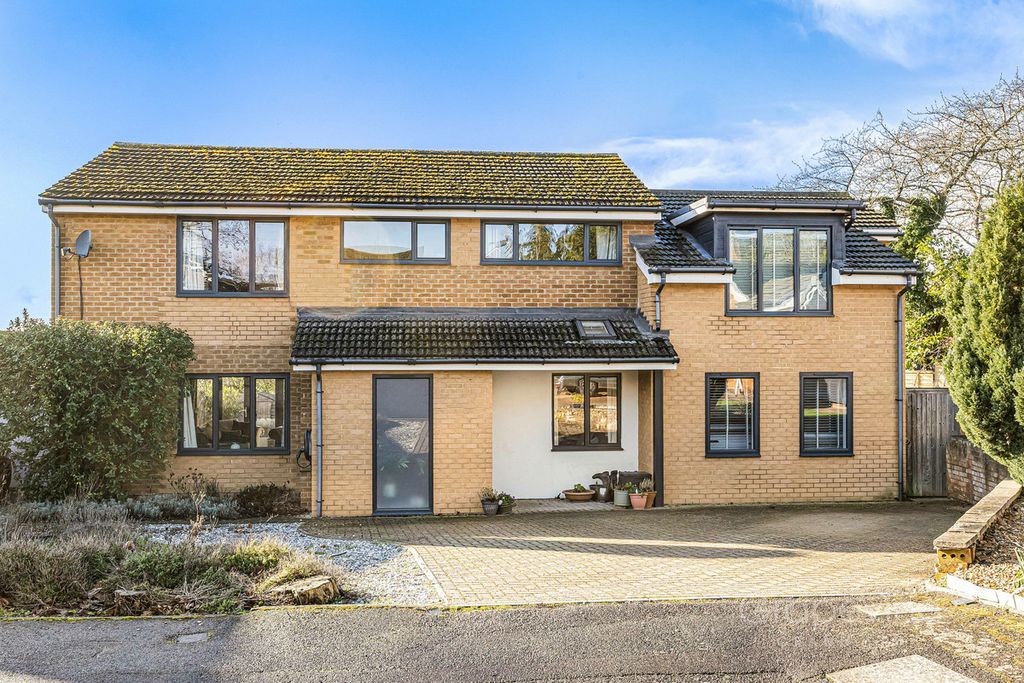 Property photo 1 of 35