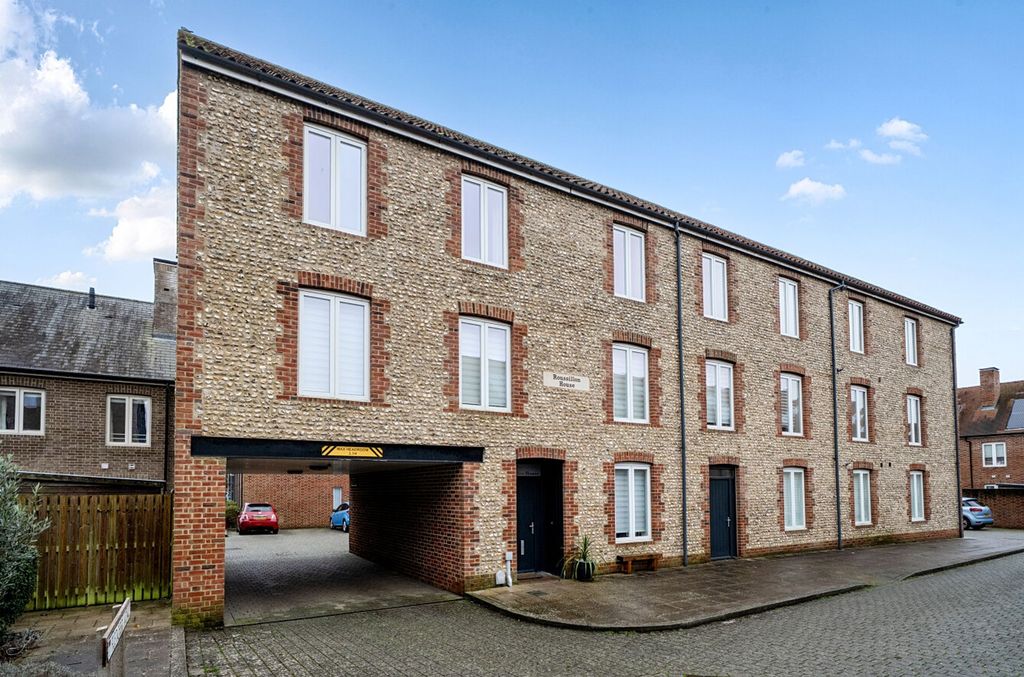 Property photo 3 of 20