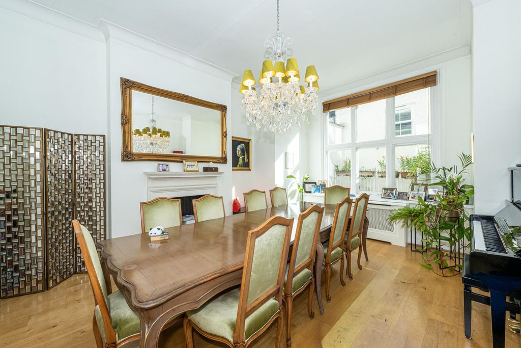 Property photo 3 of 15 Dining Room