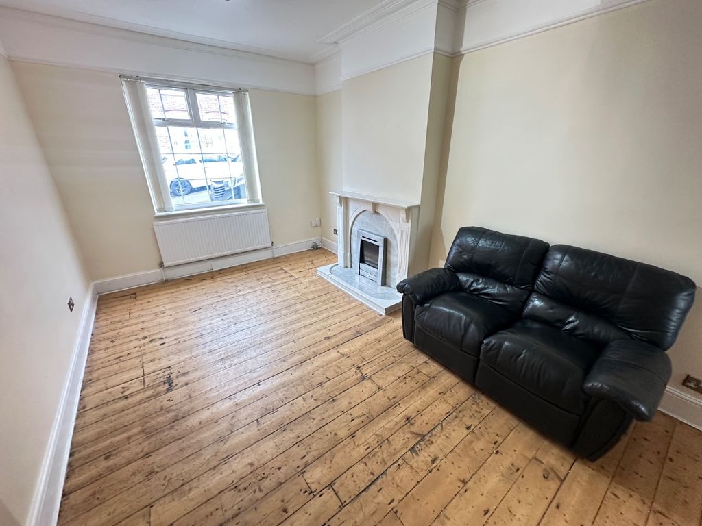 Property photo 3 of 12 2991413