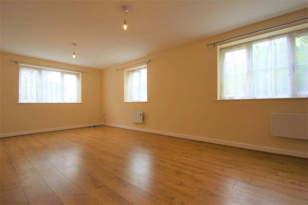 Property photo 3 of 7 Img_4772 (2).Jpg