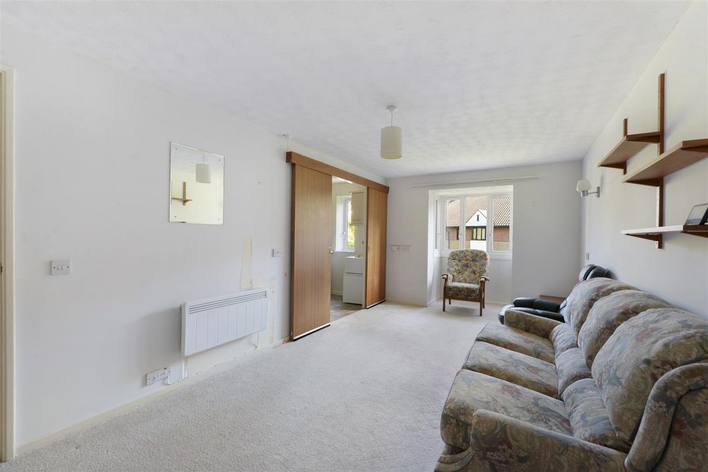 Property photo 3 of 14 03.