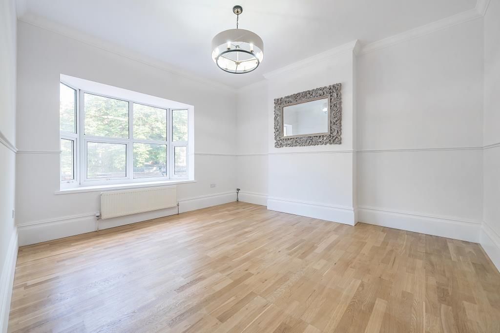 Property photo 3 of 13 Reception