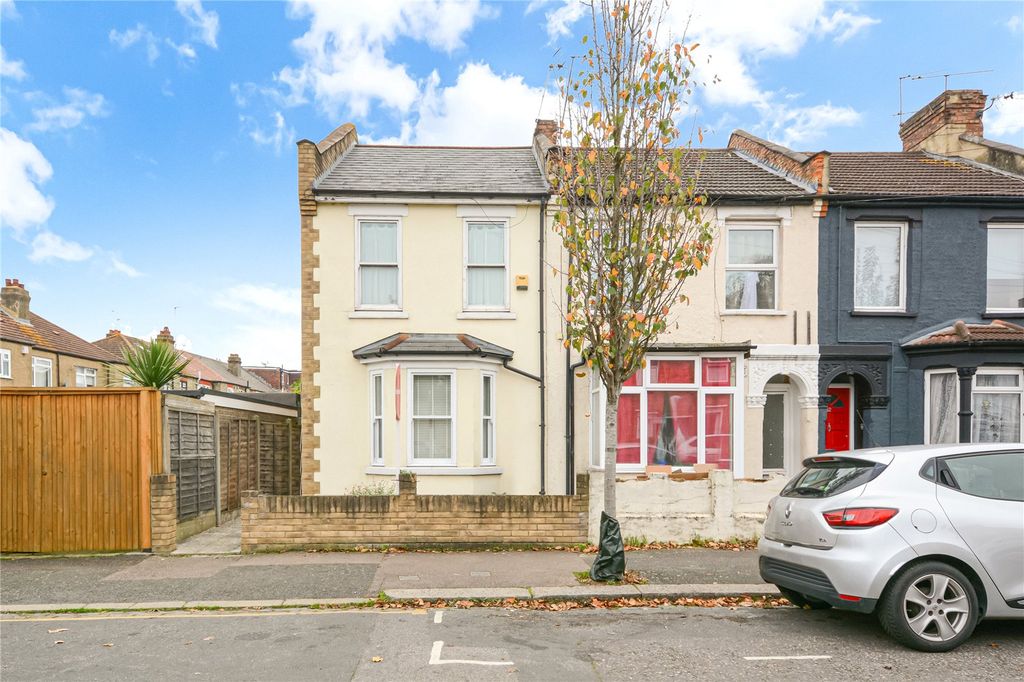 Property photo 3 of 10 Picture No. 05