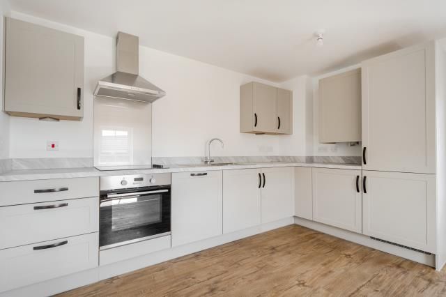 Property photo 2 of 11 Kitchen