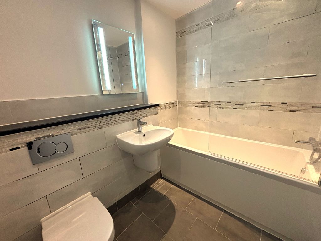 Additional image 10 of 3 bed flat for saleWesley Lane, Bicester OX26