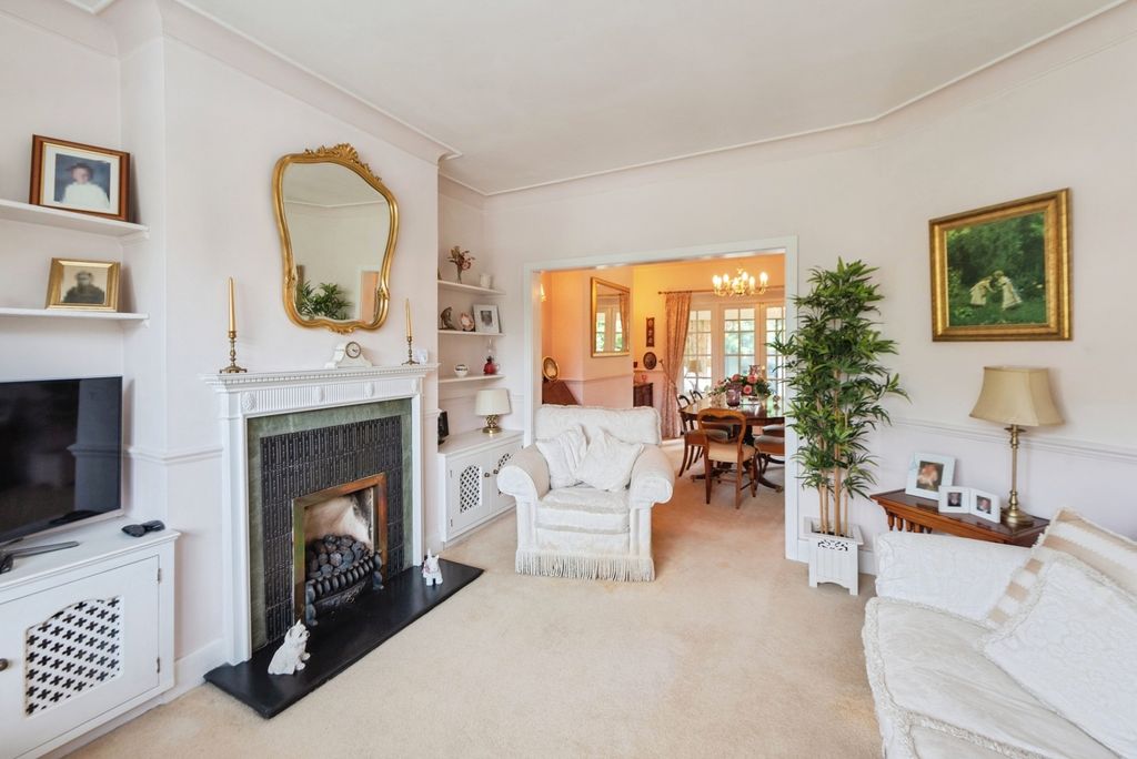 Property photo 3 of 16 Photo