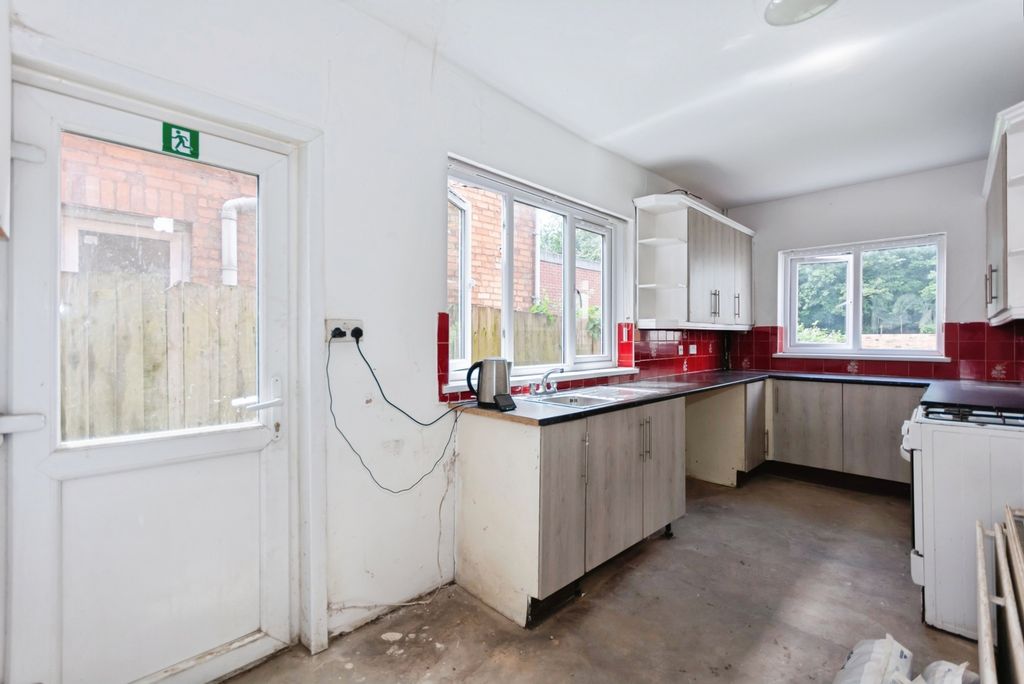 Property photo 2 of 17 Photo