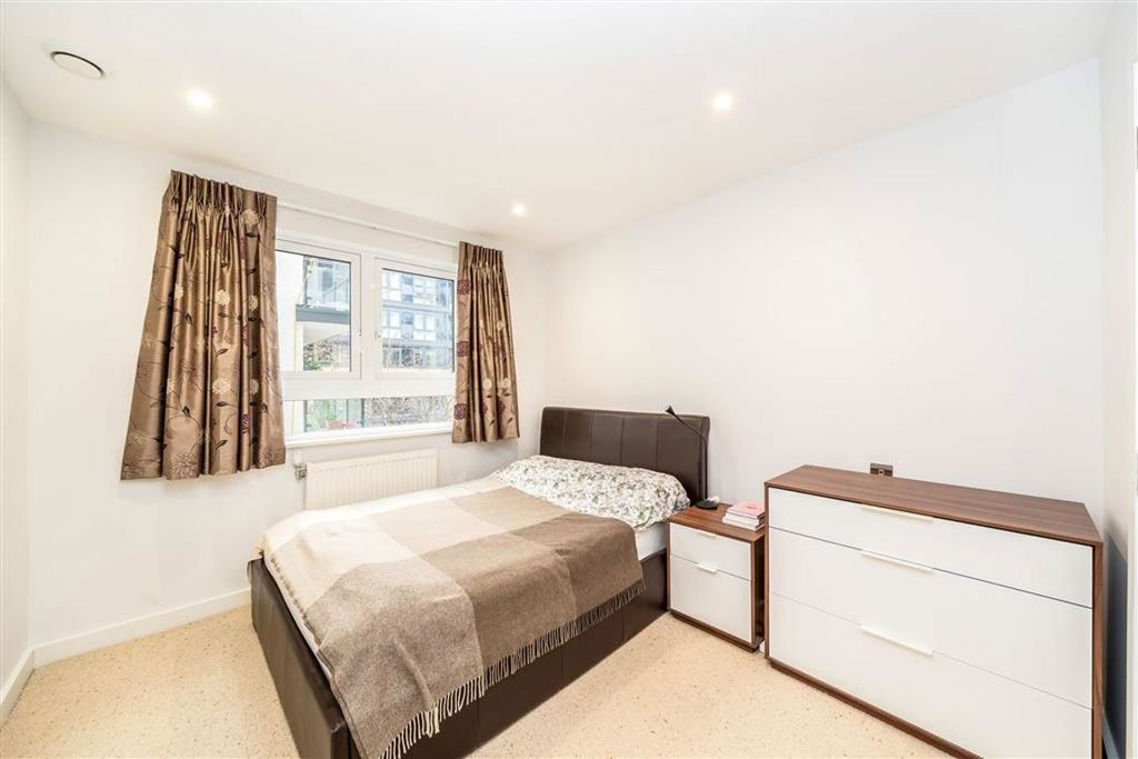 Property photo 3 of 6