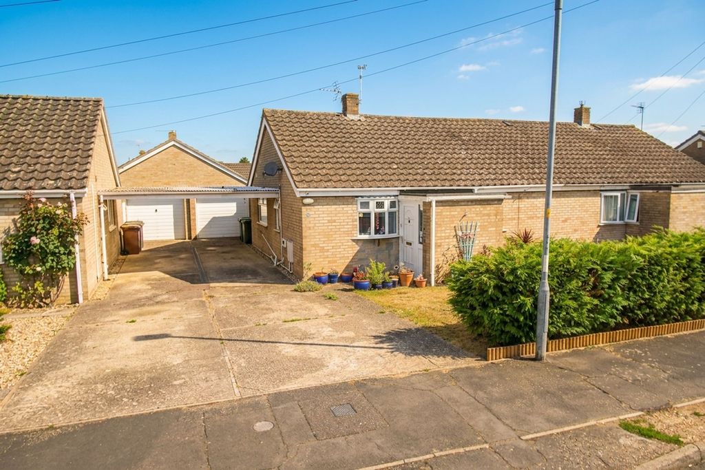 Property photo 2 of 20