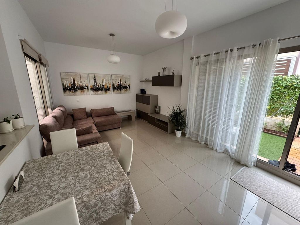 Property photo 2 of 34