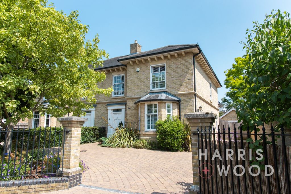 Property photo 1 of 53 4220942