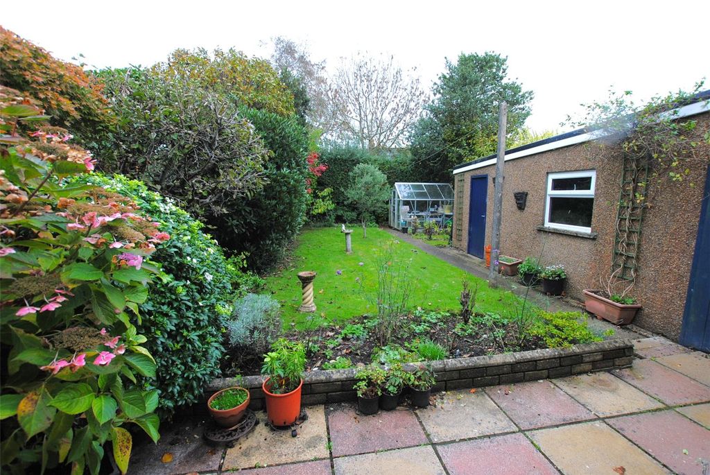 Property photo 2 of 23 Garden