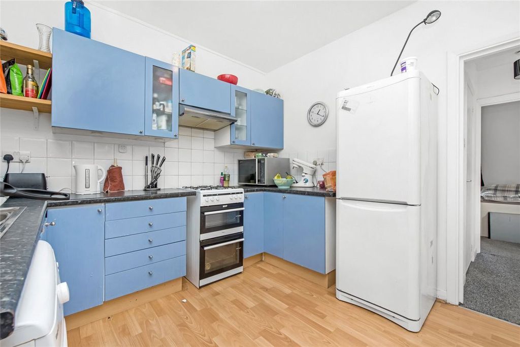 Property photo 3 of 6